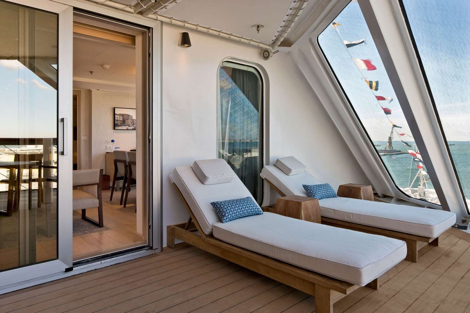 viking-ocean-ship-veranda-suite-cruisewrld1221-448d1b3025654fe5a105cafd14fe048b-1712027212.jpg