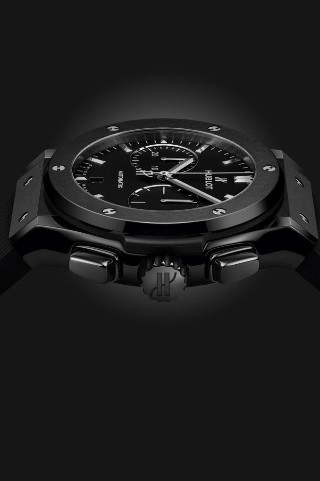 classic-fusion-chronograph-black-magic-45-profile-close-up-shot-1585-1720509559.jpg