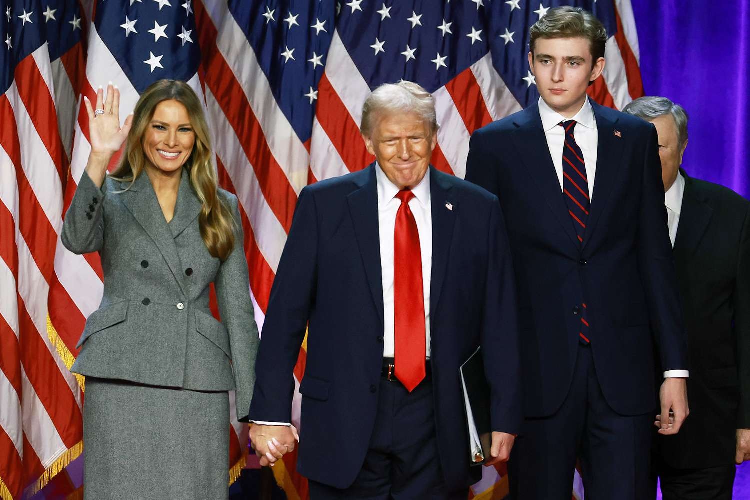 barron-trump-melania-donald-012125-f3e10d0bd63c4ae2912381a6d04dfb82-1739528947.jpg