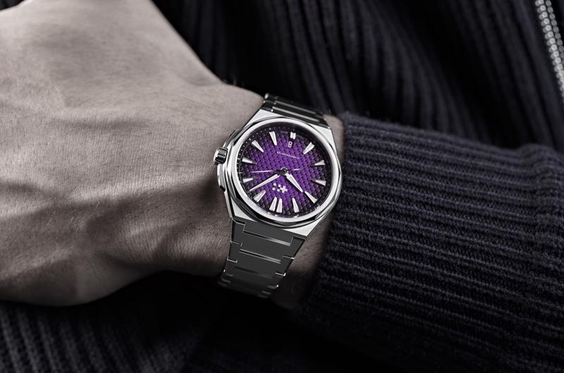 christopher-ward-the-twelve-purple-dial-1747045140.jpg