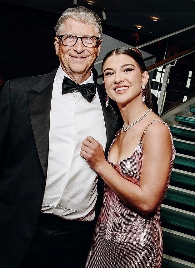 con-gai-ut-cua-bill-gates3-1747034312.jpg