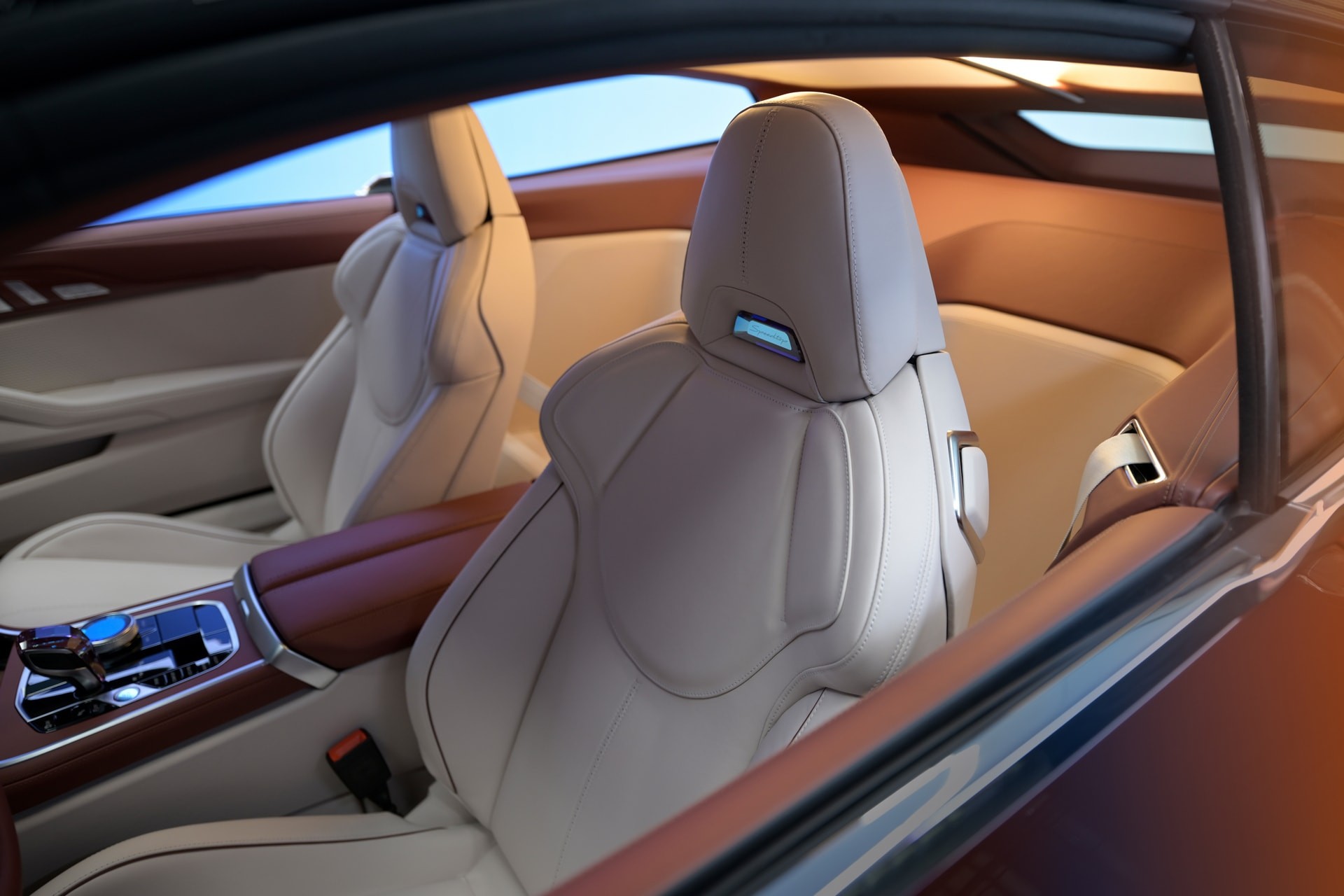 bmw-s-concept-speedtop-is-the-personal-luxury-muscle-wagon-only-140-rich-people-can-enjoy29-1748271697008-17482716971672123296878-1748321933.jpg