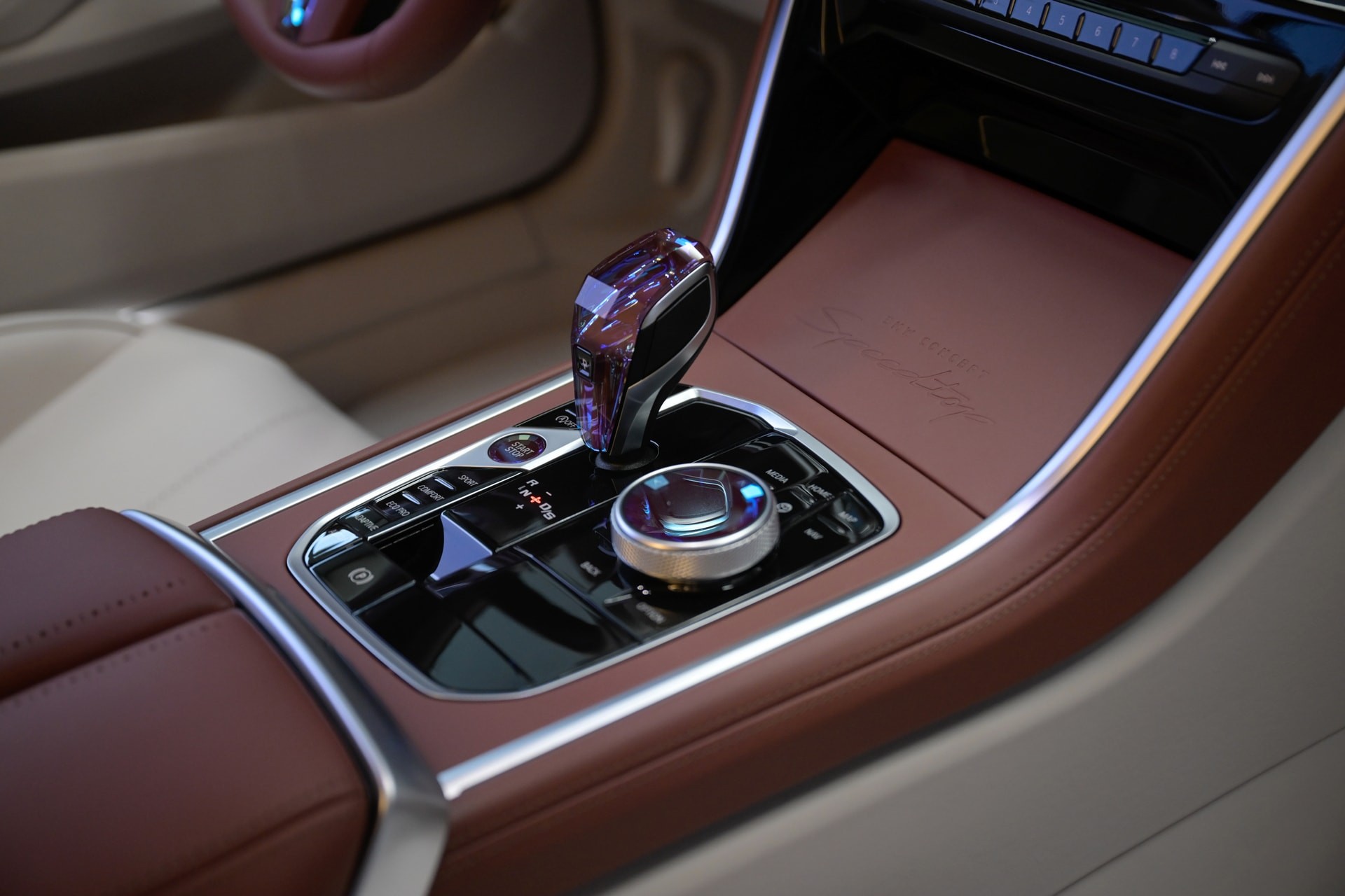 bmw-s-concept-speedtop-is-the-personal-luxury-muscle-wagon-only-140-rich-people-can-enjoy31-1748271696180-17482716963641618193302-1748321968.jpg