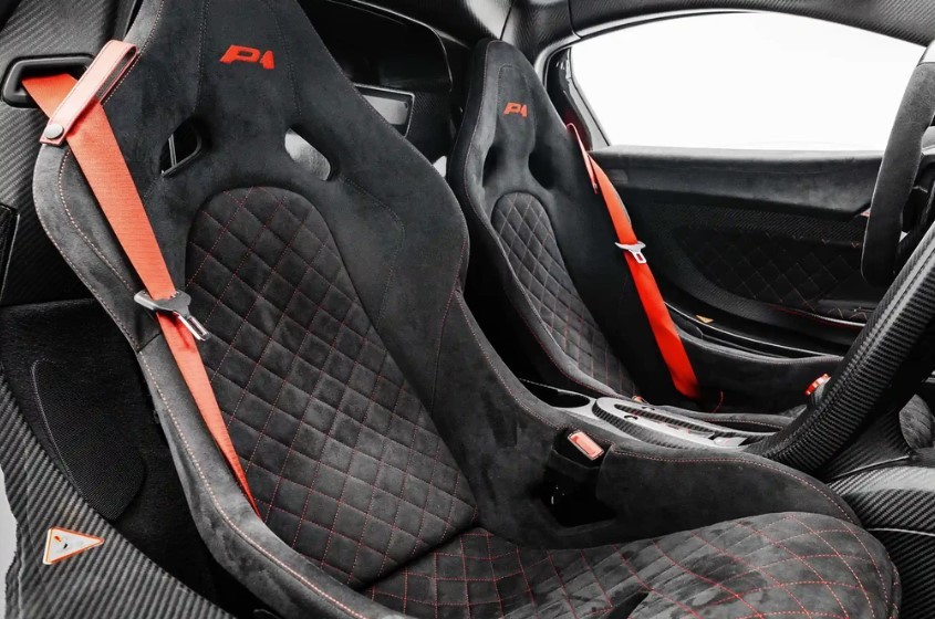 sieu-xe-mclaren-p1-carbon-series-gia-hon-31-trieu-usd-hang-hiem-chi-5-chiec-toan-cau5-1748322481.jpg