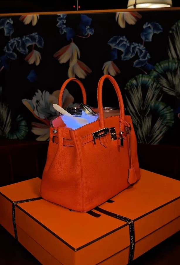 ban-cocktail-tang-tui-xach-hermes-birkin3-1748504721.jpg