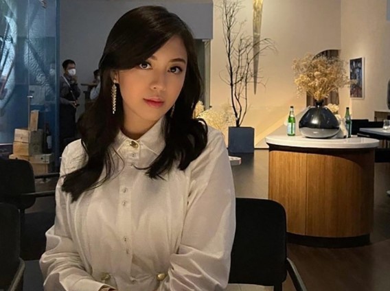 he-lo-chan-dung-thieu-gia-va-thien-kim-doi-thu-4-cua-gia-toc-son-kim-ke-nghiep-de-che-ty-do-va-cuoc-song-it-nguoi-biet4-1748505350.jpg
