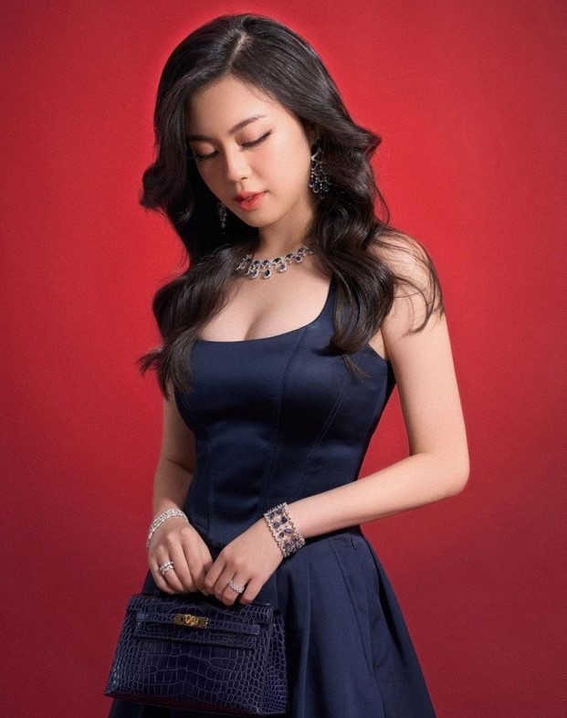 he-lo-chan-dung-thieu-gia-va-thien-kim-doi-thu-4-cua-gia-toc-son-kim-ke-nghiep-de-che-ty-do-va-cuoc-song-it-nguoi-biet5-1748505350.jpg