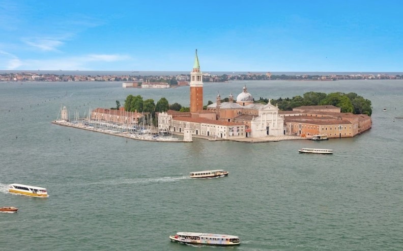dam-cuoi-ty-phu-jeff-bezos-o-venice-vap-phai-lan-song-phan-doi-tu-nguoi-dan3-1749453182.jpg