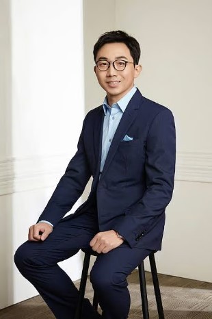 ceo-39-tuoi-wang-ning-ty-phu-dung-sau-de-che-labubu-ty-usd-cua-pop-mart4-1749625132.jpg