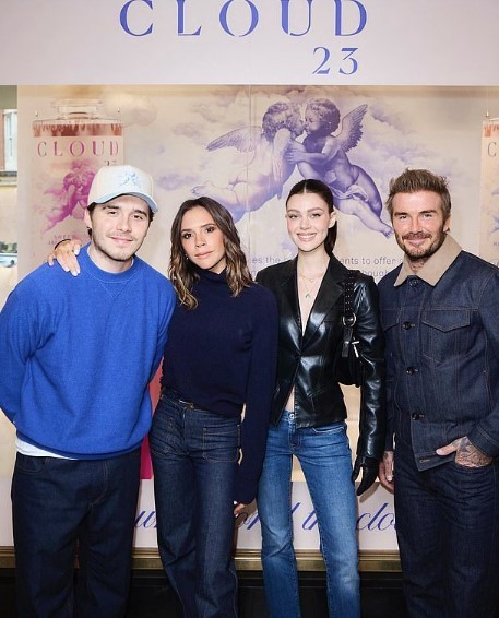 cang-thang-gia-dinh-beckham-con-trai-ca-brooklyn-bi-kien-thuong-hieu-giua-luc-ran-nut-noi-bo3-1749712509.jpg