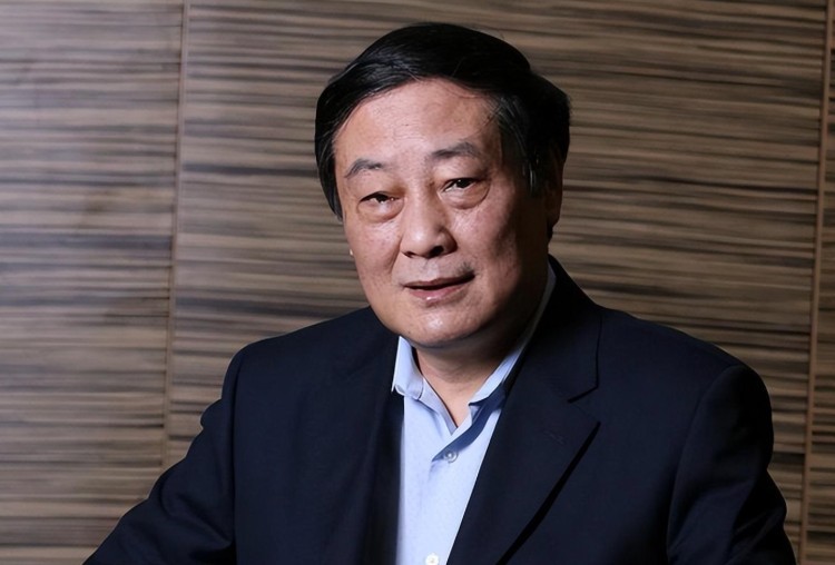 ty-phu-qua-doi-khoi-di-san-123000-ty-dong-bat-ngo-bi-cac-con-tranh-gianh2-1752829999.jpg