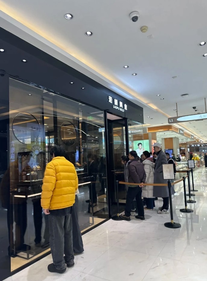 hang-hieu-noi-dia-len-ngoi-gioi-trung-luu-trung-quoc-quay-lung-voi-cartier-chanel2-1753776490.jpg