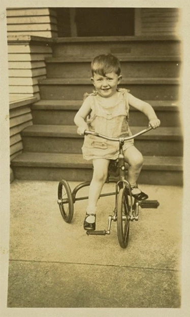 gates-child375-1738729125-4465-1738729284-1758635294.webp