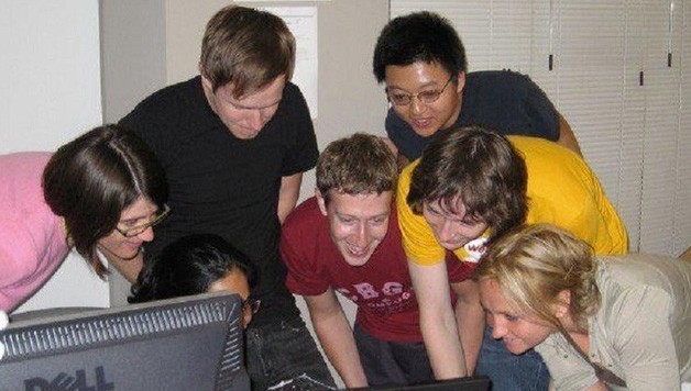 hanh-trinh-kho-tin-cua-mark-zuckerberg-tu-sinh-vien-bo-hoc-den-ty-phu-mang-xa-hoi2-1759216805.jpg