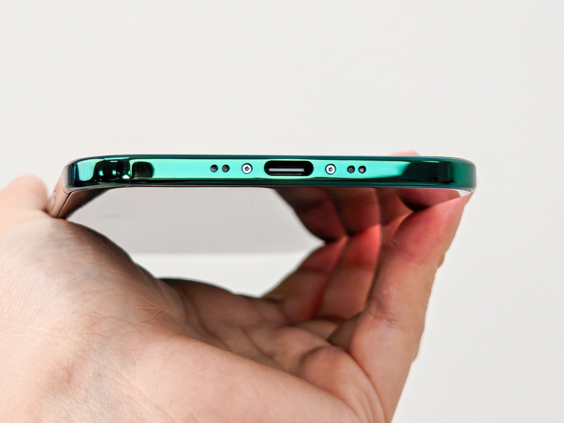iphone-3-1758961458-1759224306.jpg