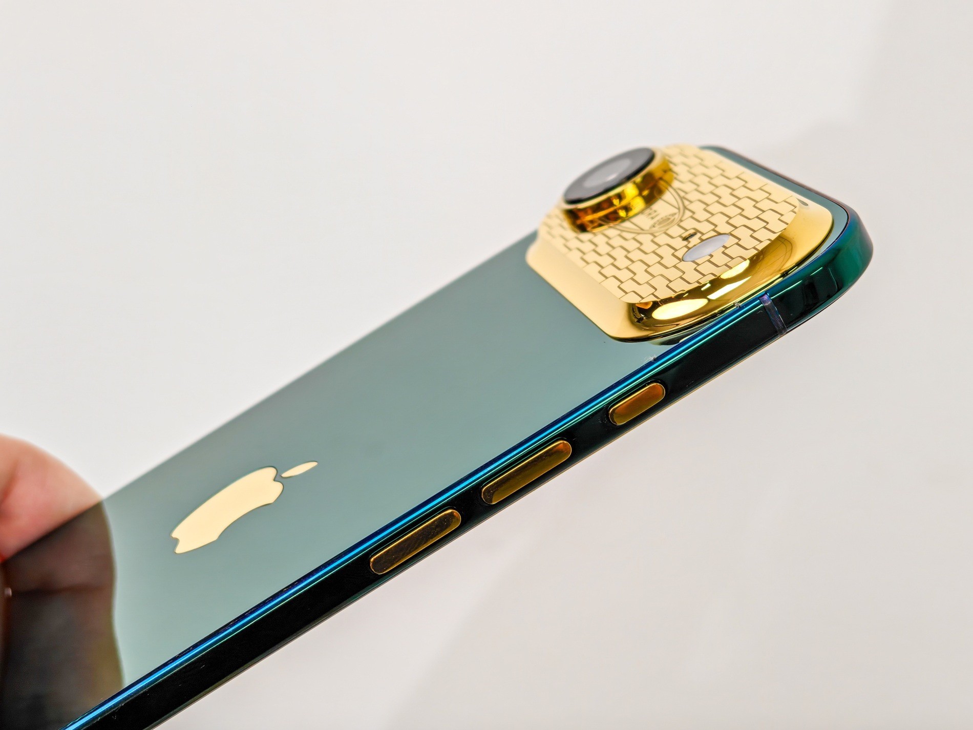 iphone-4-1758961458-1759224306.jpg