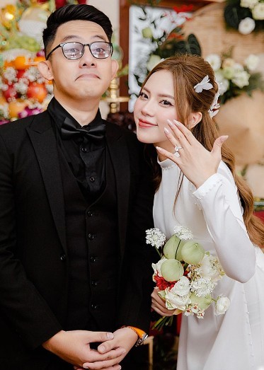 khi-tinh-yeu-gan-voi-sieu-xe-ceo-tong-dong-khue-va-cau-chuyen-hau-chia-tay-ton-kem3-1760514355.jpg