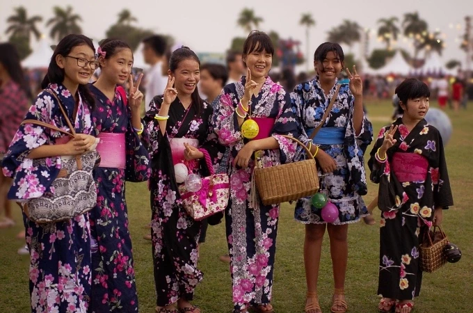 japanese-teenager-861950-1280-7461-6576-1760761018-1761122708.webp