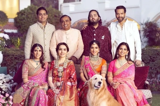 anant-ambani-9-1765782321.jpg