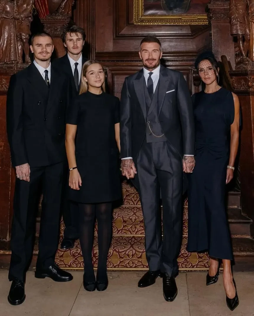 david-beckham-family-pic-knighthood-1767076739.webp