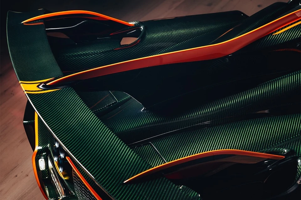 pagani-huayra-70-trionfo-5-1769698545.webp