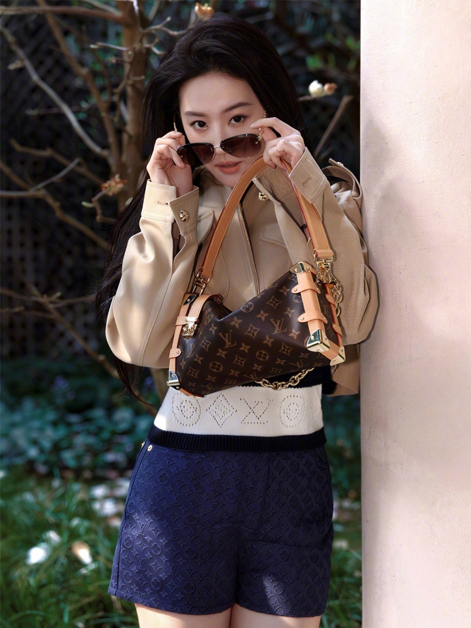 luu-diec-phi-va-louis-vuitton-trunk-5-1773394830.jpeg