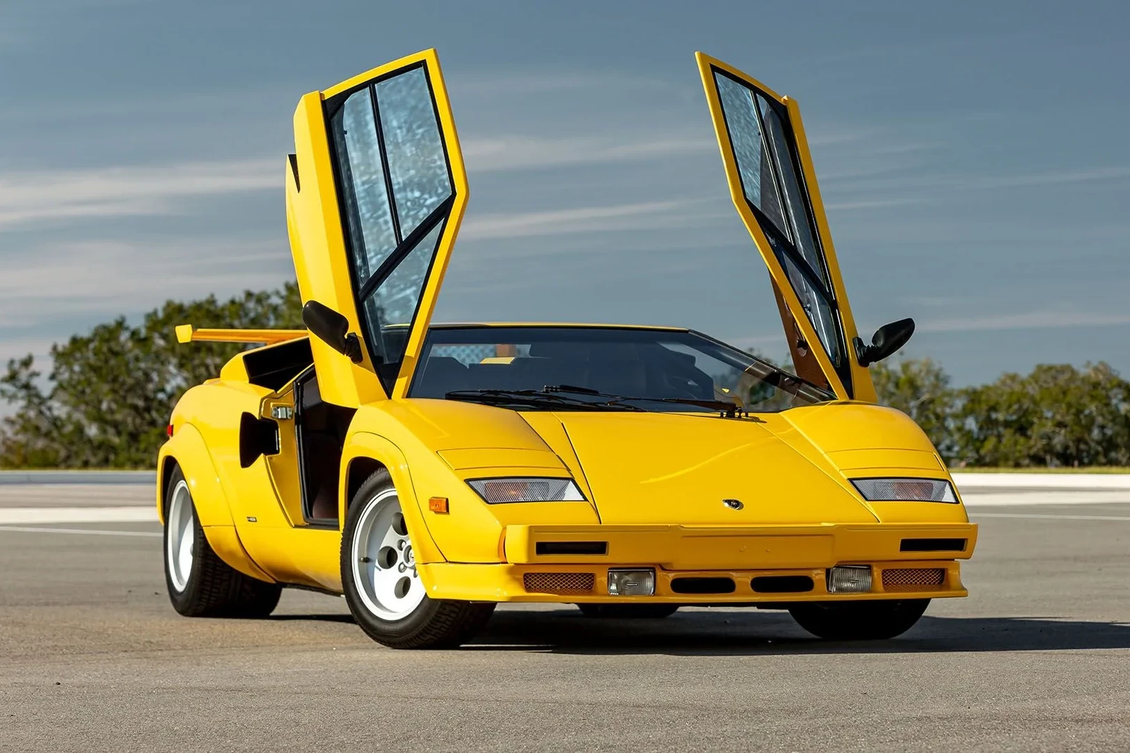 1987-lamborghini-countach-5000-qv-1773717916.webp