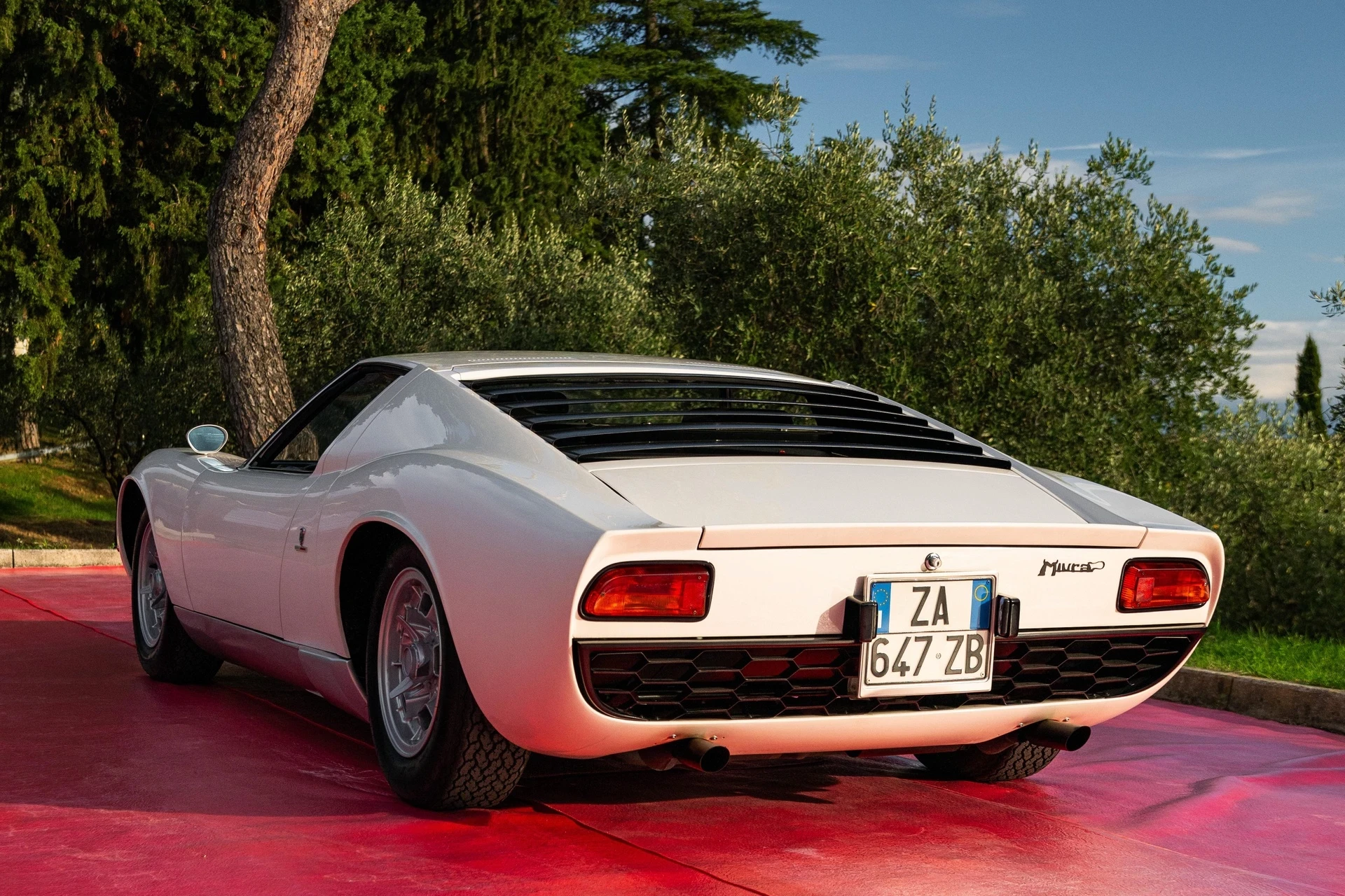 lamborghini-miura-2-1773717916.webp