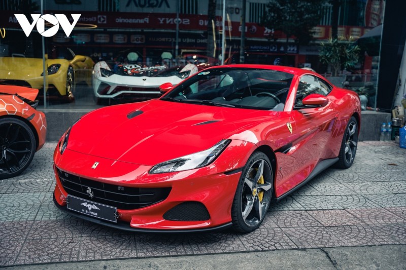 Cận cảnh Ferrari Portofino M hơn 15 tỷ đồng đầu tiên tại Việt Nam