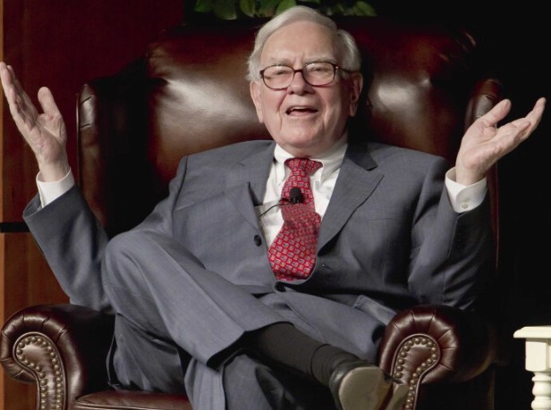 warren-buffett-chinh-thuc-roi-ghe-ceo-vi-sao-ong-lai-chon-thoi-diem-nay-1747298248.jpg