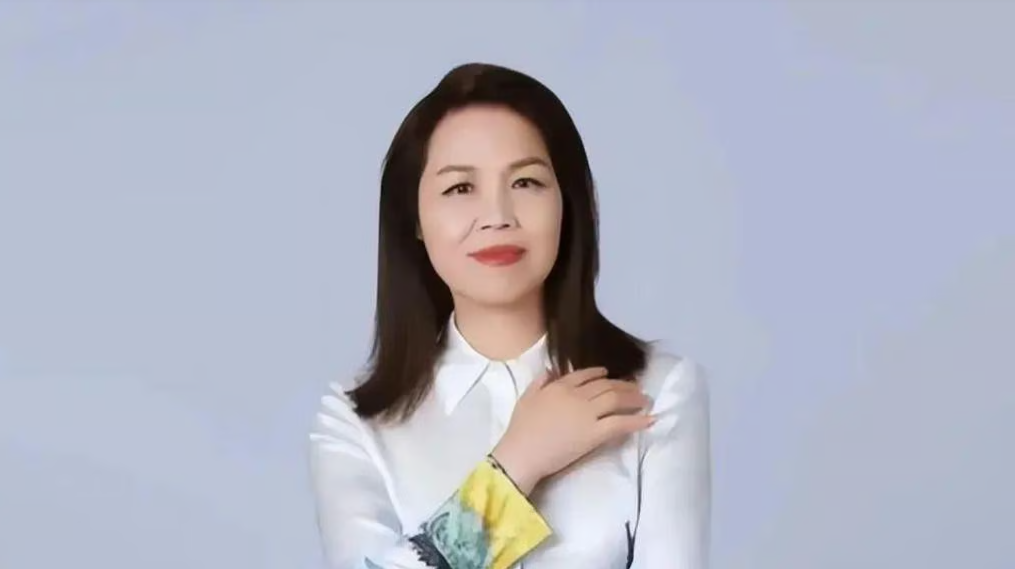 mot-nu-ty-phu-trieu-do-bat-ngo-lam-pho-hieu-truong-dai-hoc-top-dau-trung-quoc-1747664817.png