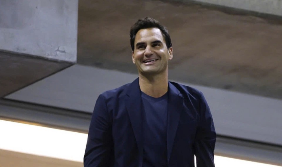 huyen-thoai-quan-vot-roger-federer-chinh-thuc-tro-thanh-ty-phu-1751434916.jpg