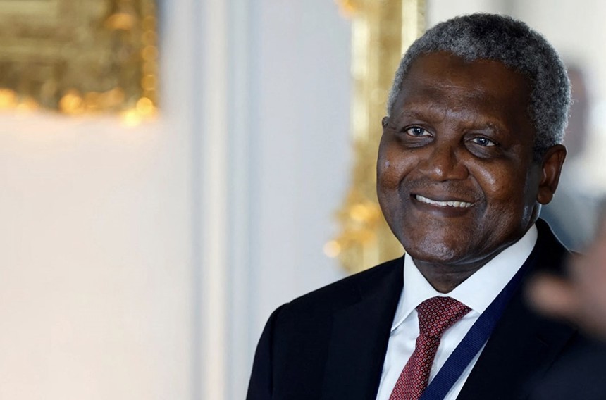 aliko-dangote-hanh-trinh-tu-nguoi-tay-trang-den-vi-the-ty-phu-giau-nhat-chau-phi-1755004032.jpg