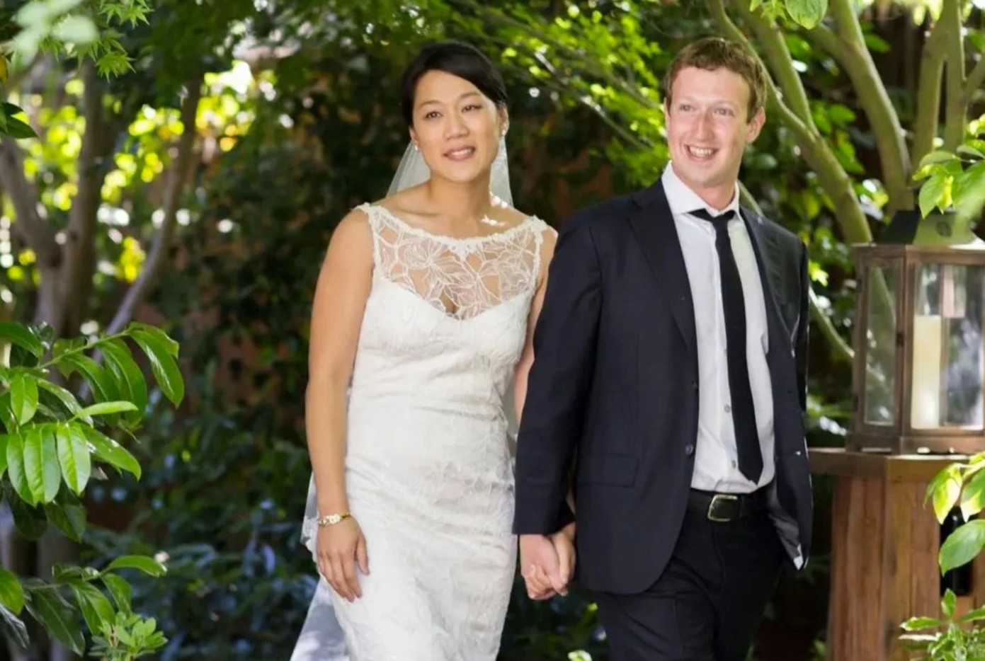 mark-zuckerberg-mua-11-can-nha-bien-khu-pho-thanh-hang-doi-ty-phu-1754984788.jpg