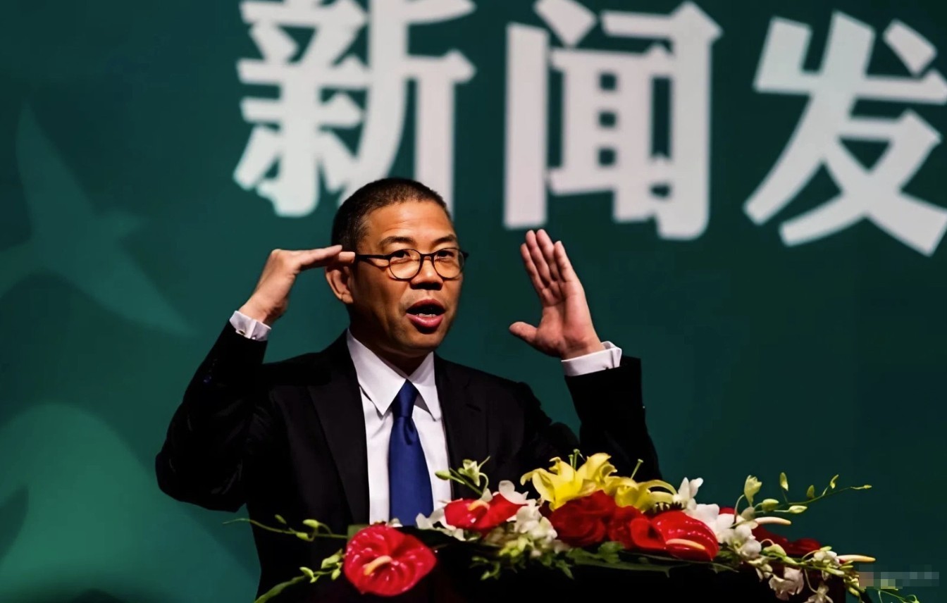 Tỷ phú giàu nhất Trung Quốc: Bỏ học lớp 6, trượt đại học 2 lần vẫn lên đỉnh tài sản