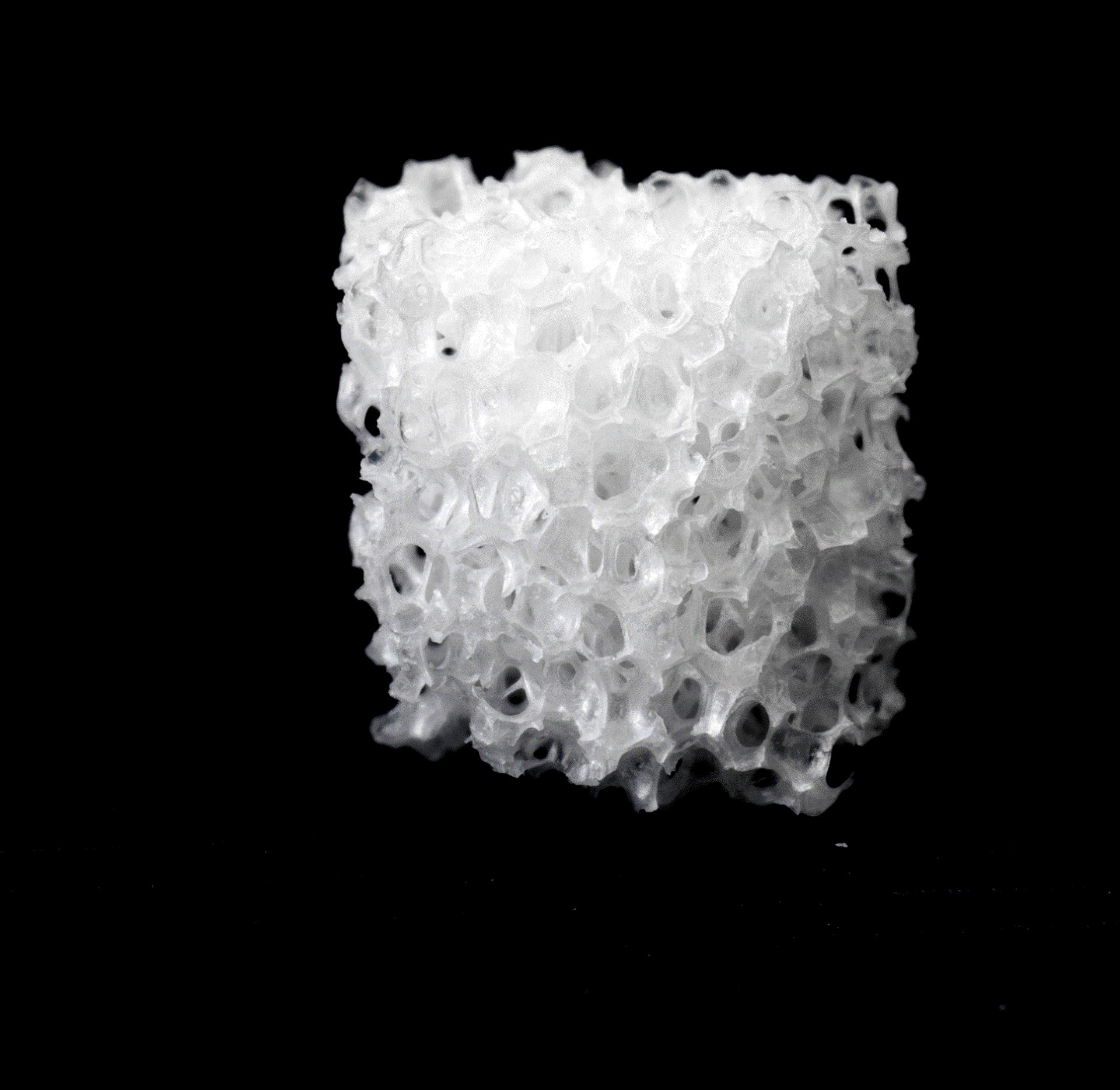 Đồ ngủ gốm sinh học triệu đô: Món xa xỉ mới của giới thượng lưu trong hành trình chinh phục tuổi thanh xuân vĩnh cửu