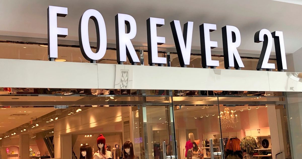 Từ biểu tượng thời trang đến bờ vực phá sản: Forever 21 không thể trụ vững