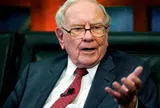 Muốn giàu đừng mắc 2 kiểu ‘hào phóng’ này, lời cảnh báo từ  tỷ phú Warren Buffett
