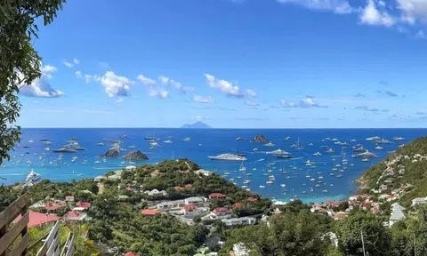 Giới thượng lưu tụ tập đón năm mới ở đâu? Những hình ảnh độc quyền từ bên trong