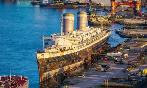 Vinh quang rồi tàn lụi: Hành trình của siêu du thuyền Mỹ từng nhanh bậc nhất hành tinh