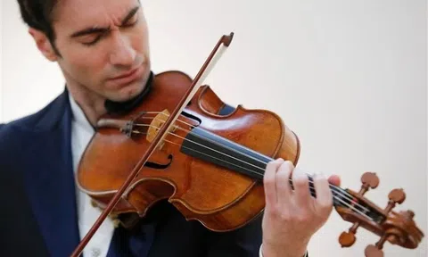 Cây violin hơn 300 năm tuổi được định giá 45 triệu USD khiến giới sưu tầm sửng sốt