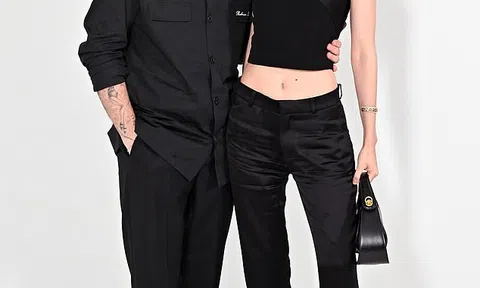 Con cả nhà Beckham bị gắn mác "chạn vương" khi mua biệt thự gần 400 tỷ bằng tiền của... nhà vợ tỷ phú