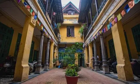 Bên trong biệt thự 800m2 của đại gia giàu nhất phố cổ Hà Nội xưa: Gỗ quý phủ kín mọi góc