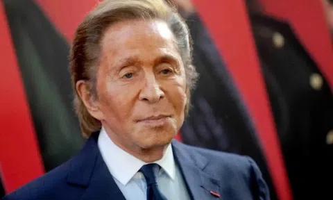 Valentino Garavani: Nhìn lại hành trình tạo nên biểu tượng thời trang hoàng gia đương đại