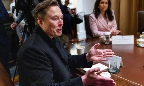 Elon Musk bật mí kế hoạch kinh ngạc: Xây dựng thành phố bất diệt trên Sao Hỏa, bảo hiểm cho toàn nhân loại