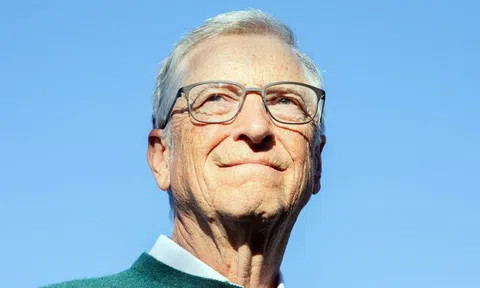 Vì sao Bill Gates và giới tỷ phú đang "đốt" tiền làm từ thiện gấp rút?