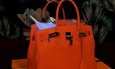 Bán cocktail, tặng túi xách Hermès Birkin