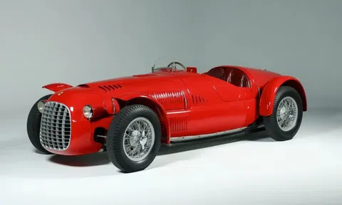 Siêu xe Ferrari 77 năm tuổi chốt giá kỷ lục 220 tỷ đồng, trở thành một trong những chiếc xe đắt nhất lịch sử đấu giá