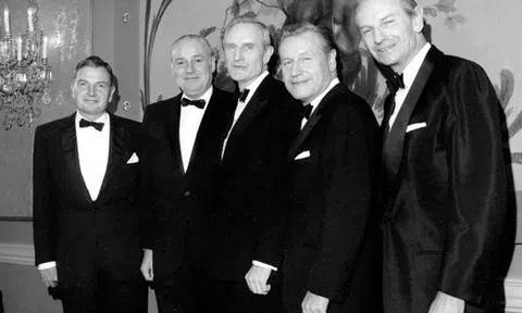 Gia tộc Rockefeller 150 năm đứng trên đỉnh: 4 nguyên tắc KHÔNG trong tư duy hé lộ bí quyết quyền lực
