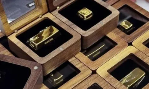 Khi gõ bàn phím cũng thành trăm triệu: Công ty tặng keycap vàng cho nhân viên xuất sắc